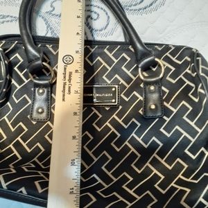 Tommy Hilfiger Cute Black and Tan Handbag